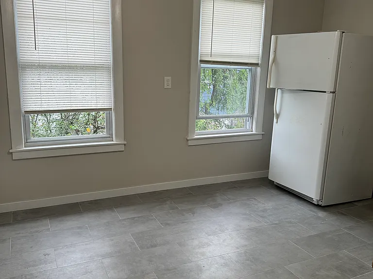 38 6th St #38B — Photo 14