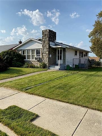 1st image of 1209 E Tremont St