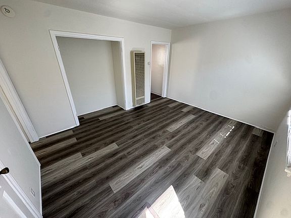 2nd image of 112 La Verne Ave APT 5