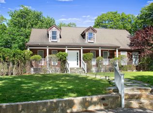 128 Springy Banks Rd, East Hampton, NY 11937