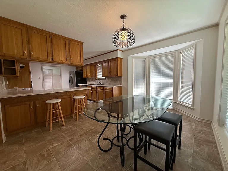 8707 Sandstone Dr — Photo 7