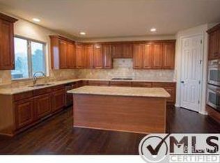 3559 Piccadilly Dr, Rochester Hills, MI 48309