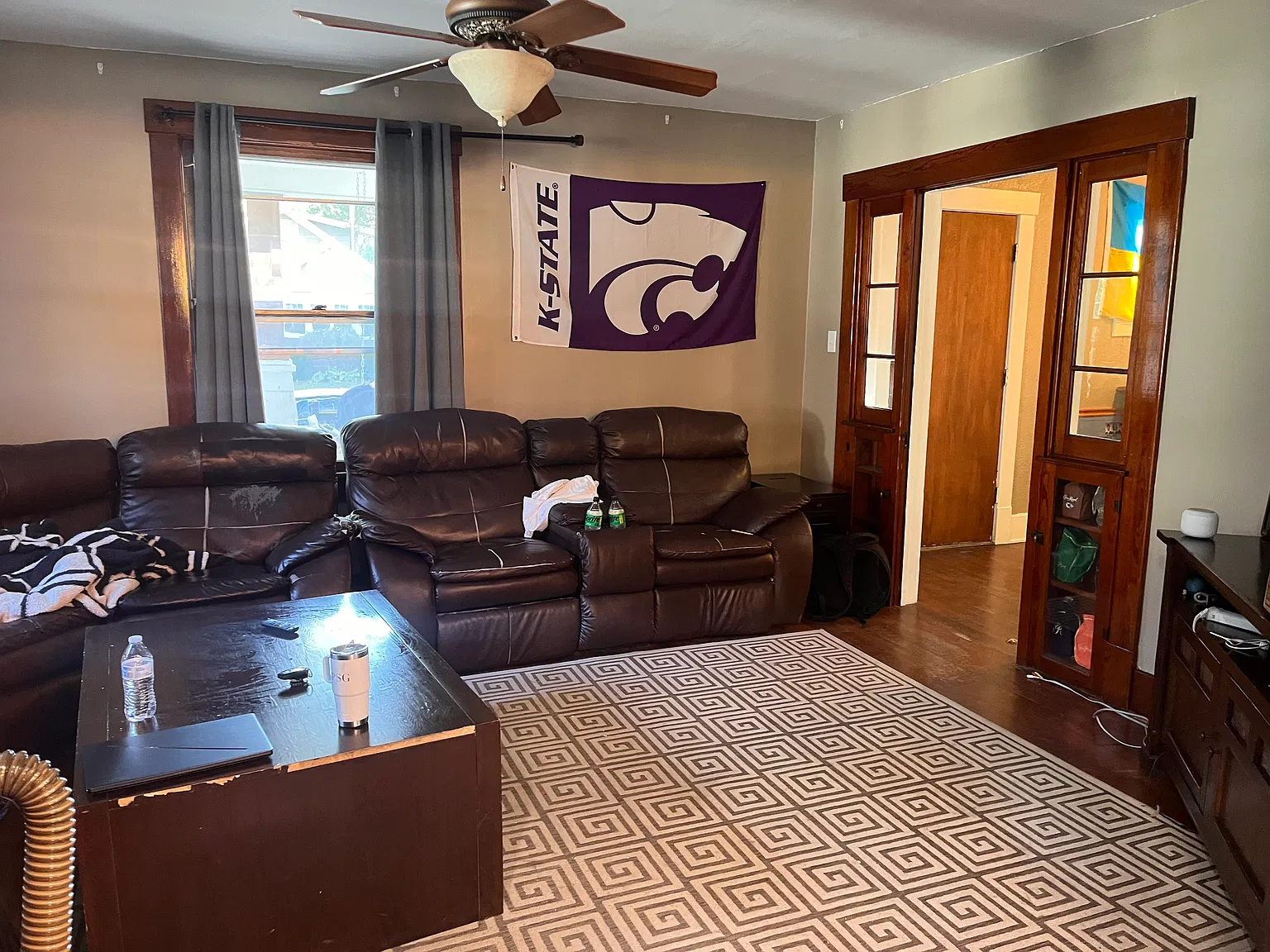 6 bed, 2.5 bath, 3000 sqft, $3,150 — Photo 4