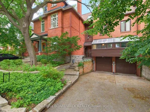 595 Besserer St #B, Ottawa, ON K1N 6C8