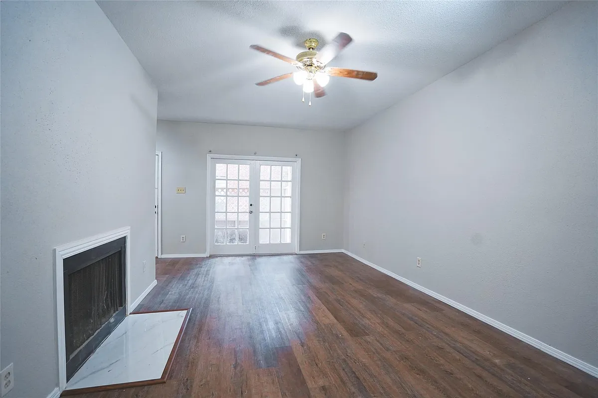 Building Photo - 8055 Cambridge St #17