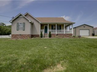 152 W Roberts Rd, Portland, TN 37148