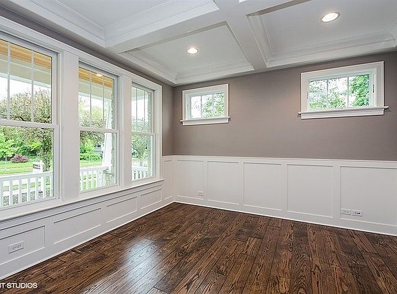 2nd image of 376 N Kenilworth Ave