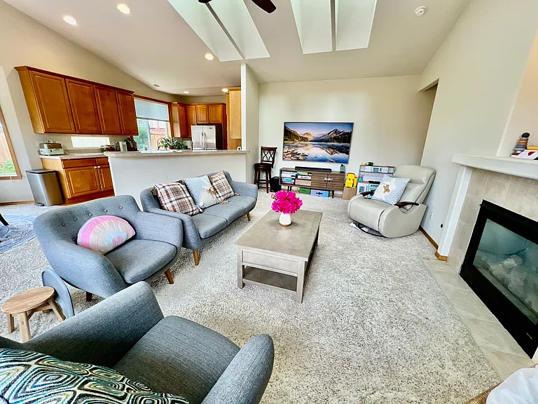 20604 Damson Rd — Photo 10
