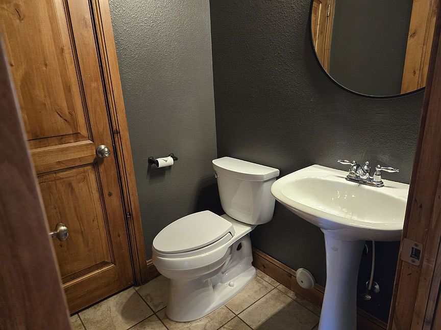 Downstairs half bath