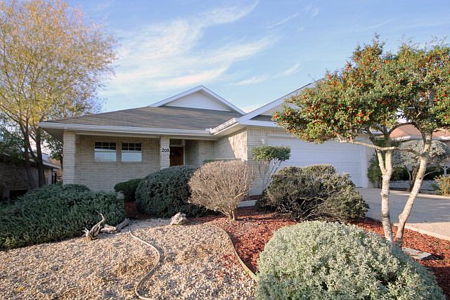 1st image of 208 Coronado Cir