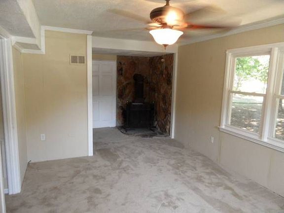 4th image of 12 Tamwood Cir