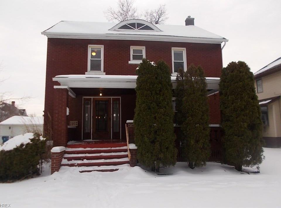 1st image of 1912 E 31st St