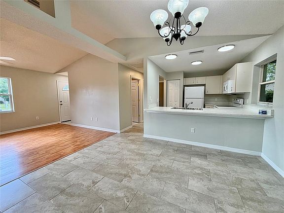 3rd image of 30 RIDLEY LANE