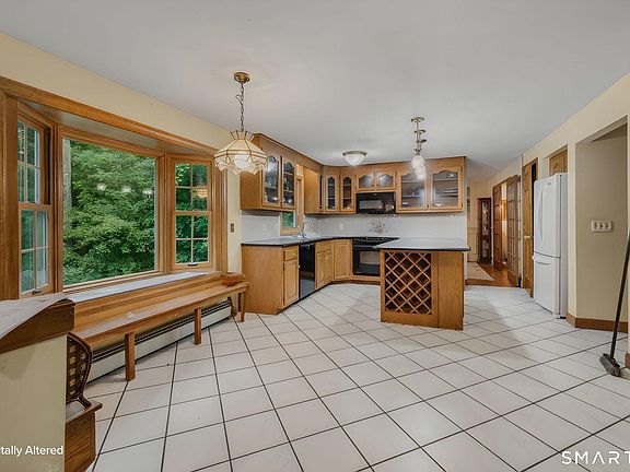 4th image of 28 Silver Birch Lane