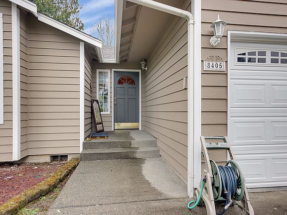 5th image of 8405 209th Ave E