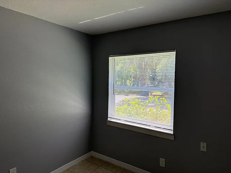 712 Parkwood Ave — Photo 8