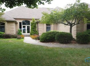 24 Laird Dr, Fremont, OH 43420