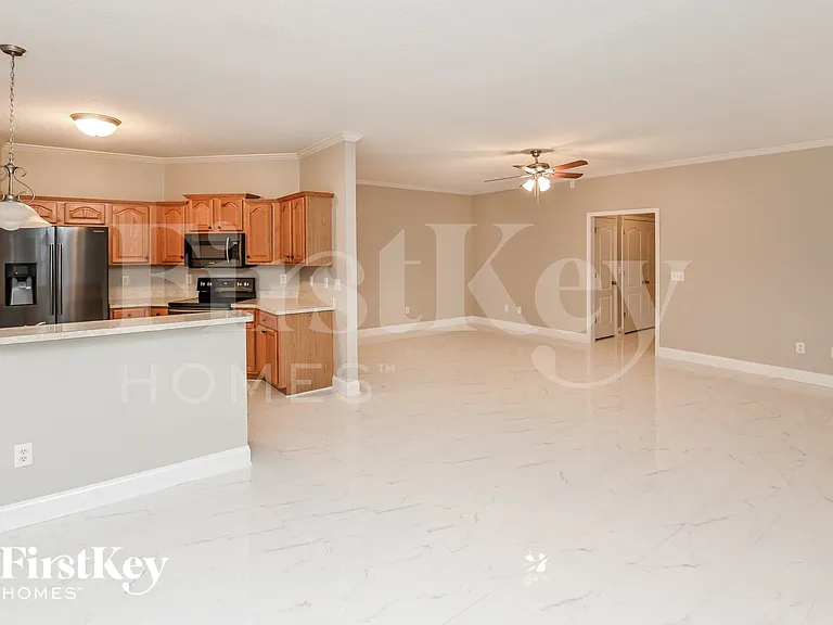 8610 Taybrook Dr — Photo 3