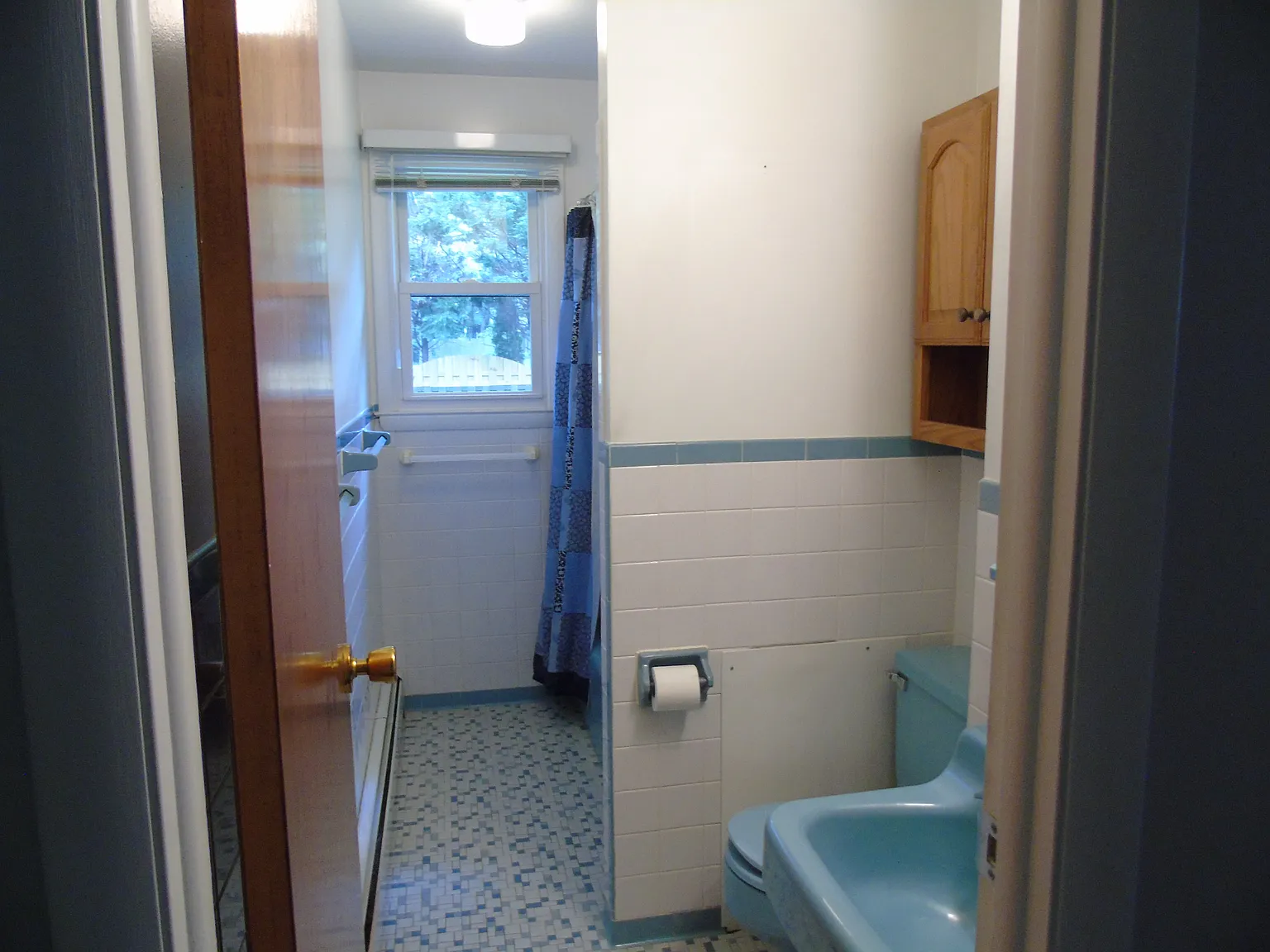 Available Now - 3 Br 1 Bath - Large Fence Yard - Walk To Sp Middle School- Severna Park Schools -... — Photo 4