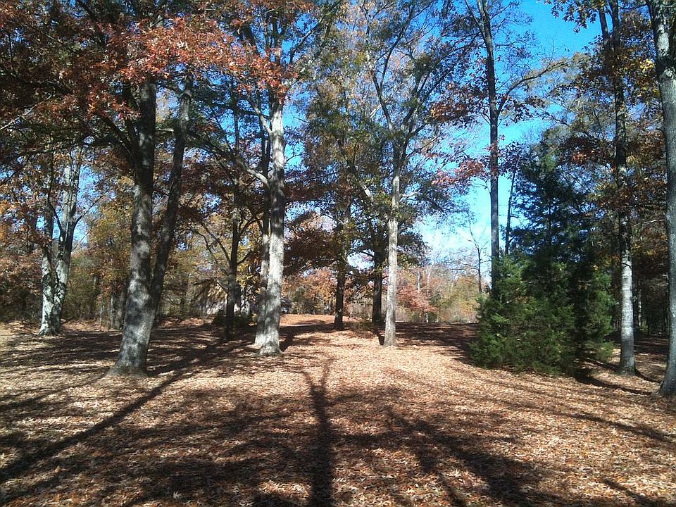 2nd image of 914 Gore Rd