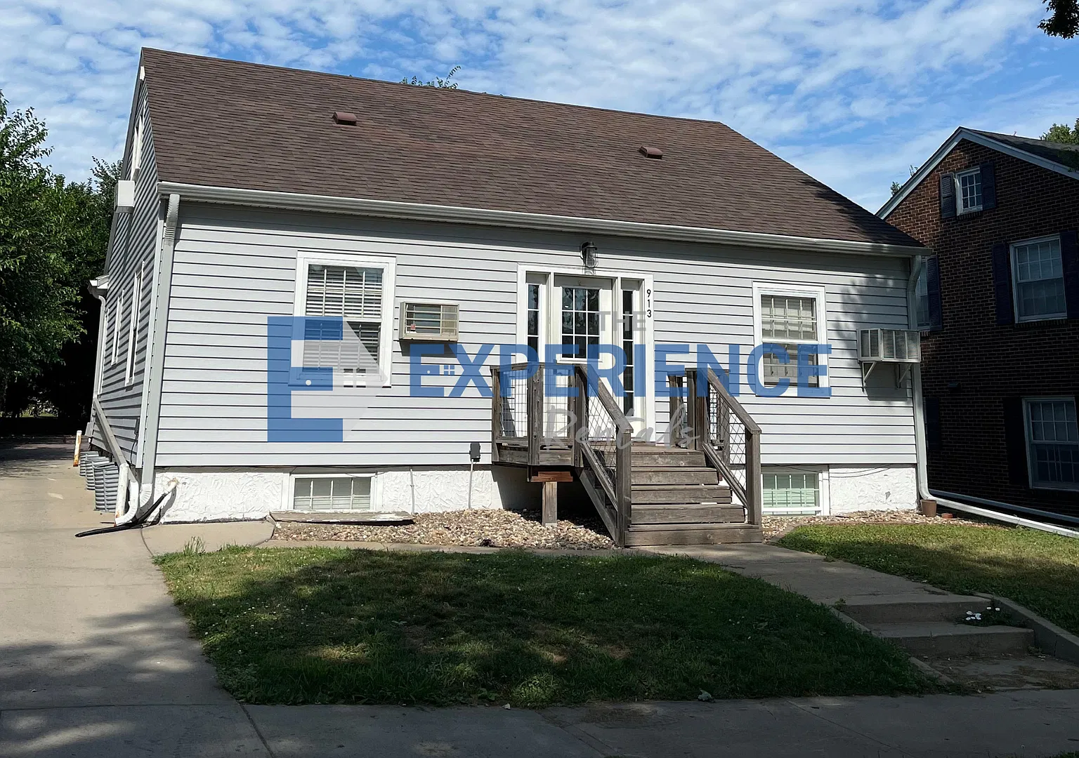 913 S 1st Ave — Photo 1