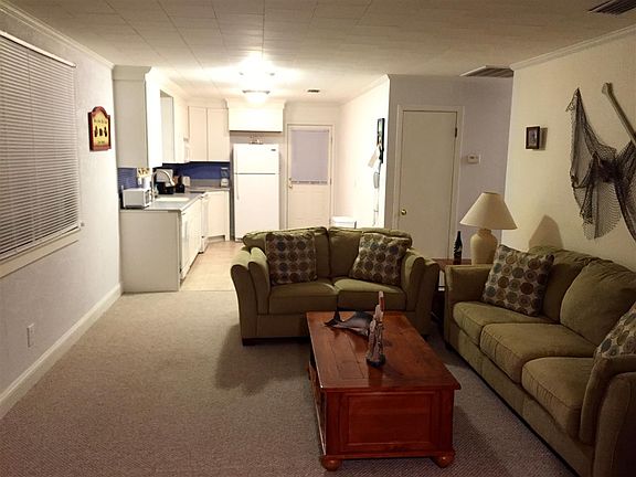 4th image of 119 Camellia Dr #2