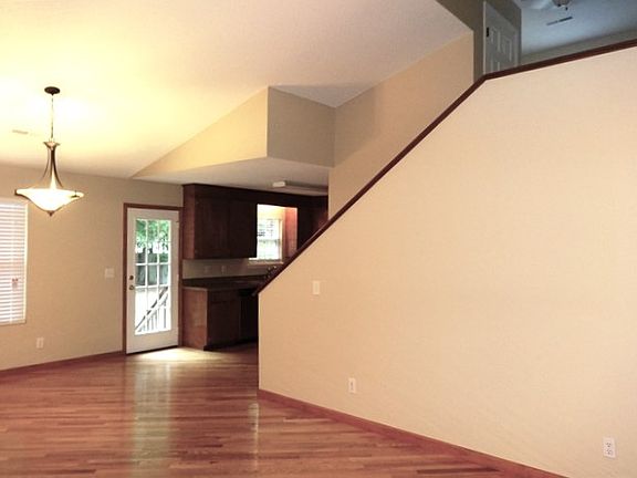 5th image of 2201 Sawmill Trace Ln