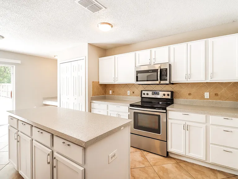 13825 Gentle Woods Ave — Photo 7