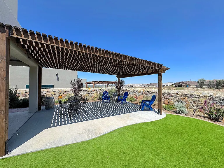 7805 Enchanted View Dr — Photo 40