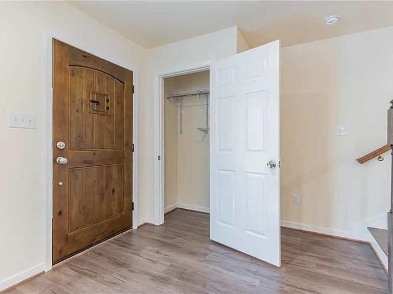 1427 Mechanicsville Tpke — Photo 3