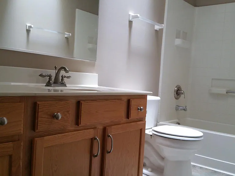 1421 Meadowsedge Ln — Photo 8