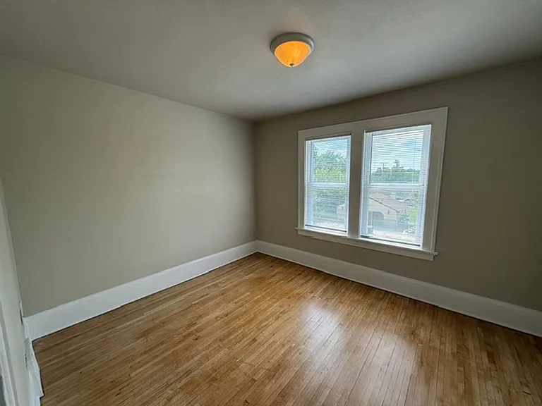 8820 W Rogers St — Photo 9