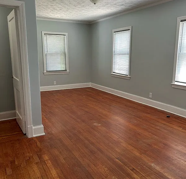 2532 Jewel St — Photo 8