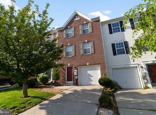 17 Council Ct, Falling Waters, WV 25419