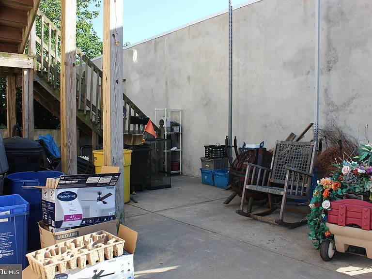 2400 Duncan St #1 — Photo 26