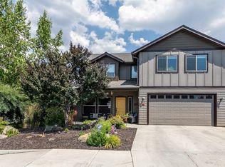 1656 SW Sarasoda Ct, Redmond, OR 97756