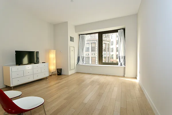 Rented by Compass | media 7