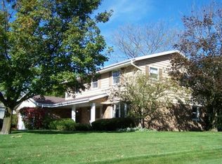 8876 Greenhill Ln, Greendale, WI 53129