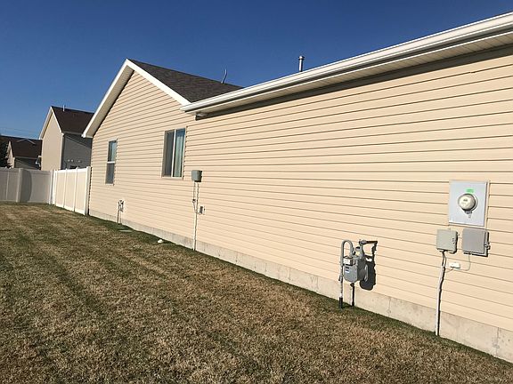 3rd image of 4095 E Mathews Dr