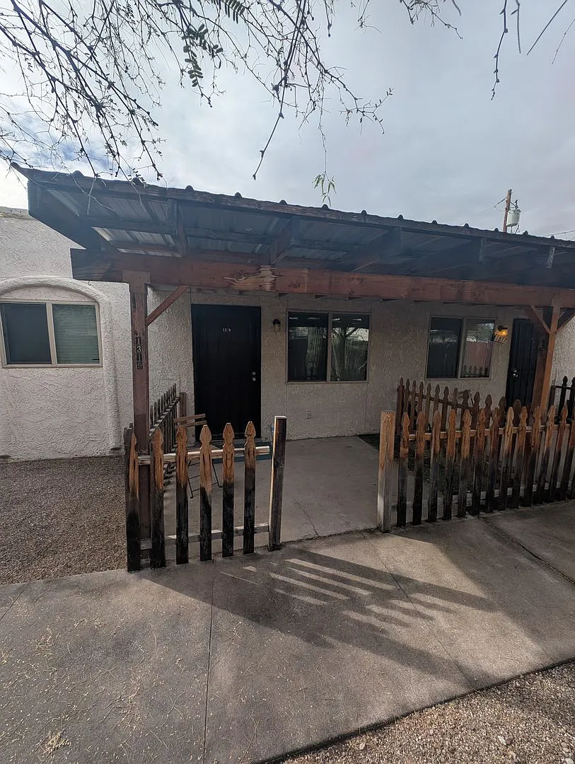 4 Plex - Two Bedroom and 1 Bath Unit for Rent — Photo 1