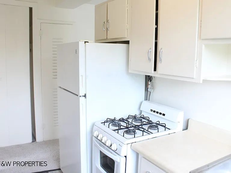 Clifton Woods Apartments — Photo 39