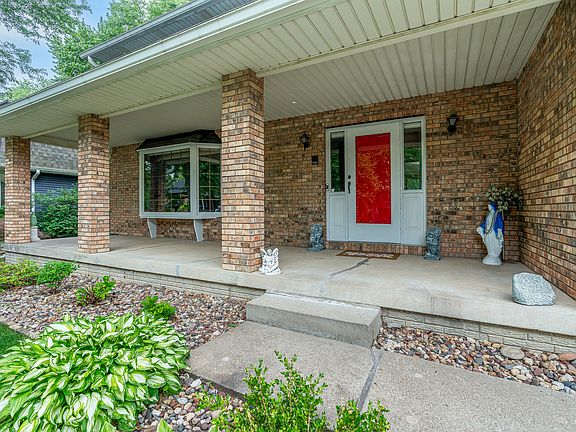 3rd image of 4310 Amesbury Dr