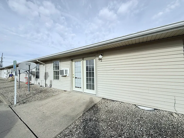 709 E Woodland St #2 — Photo 2