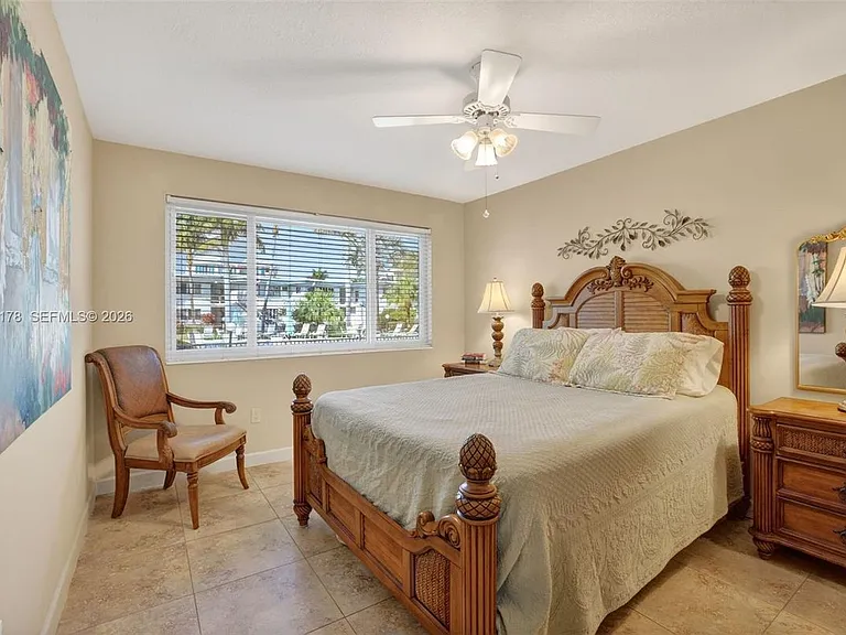 180 Isle Of Venice Dr #121 — Photo 9