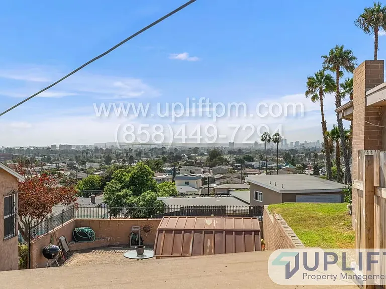 5520 Olvera Ave — Photo 23