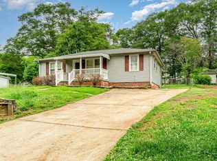 661 Maple Dr, Greer, SC 29651