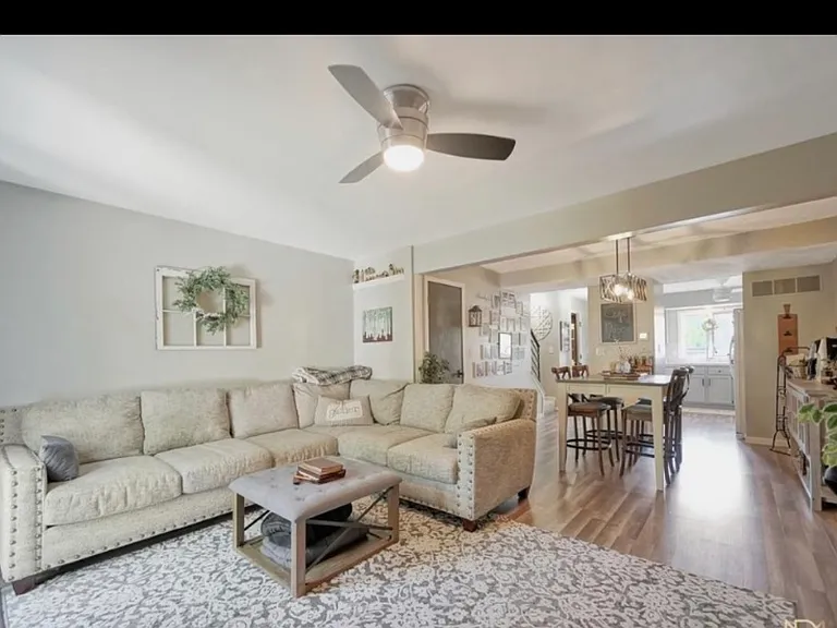 2336 Southwood Pl — Photo 2