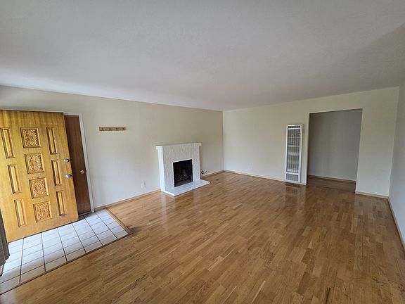 4th image of 2891 Kilo Ave
