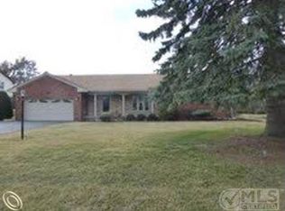 2886 Colonial Trl, Bloomfield Hills, MI 48304