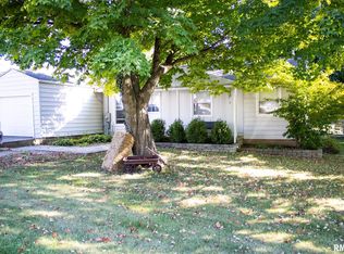 402 W Hill St, Eureka, IL